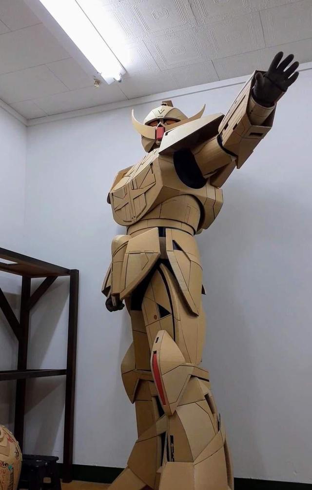赛车硬纸板机做游戏用什么材质_用硬纸板做赛车游戏机_赛车硬纸板机做游戏用什么材料