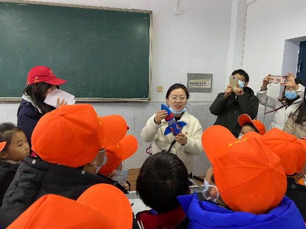 计算机游戏制作学校_计算机怎么做游戏_如何给计算机编程制作游戏教学