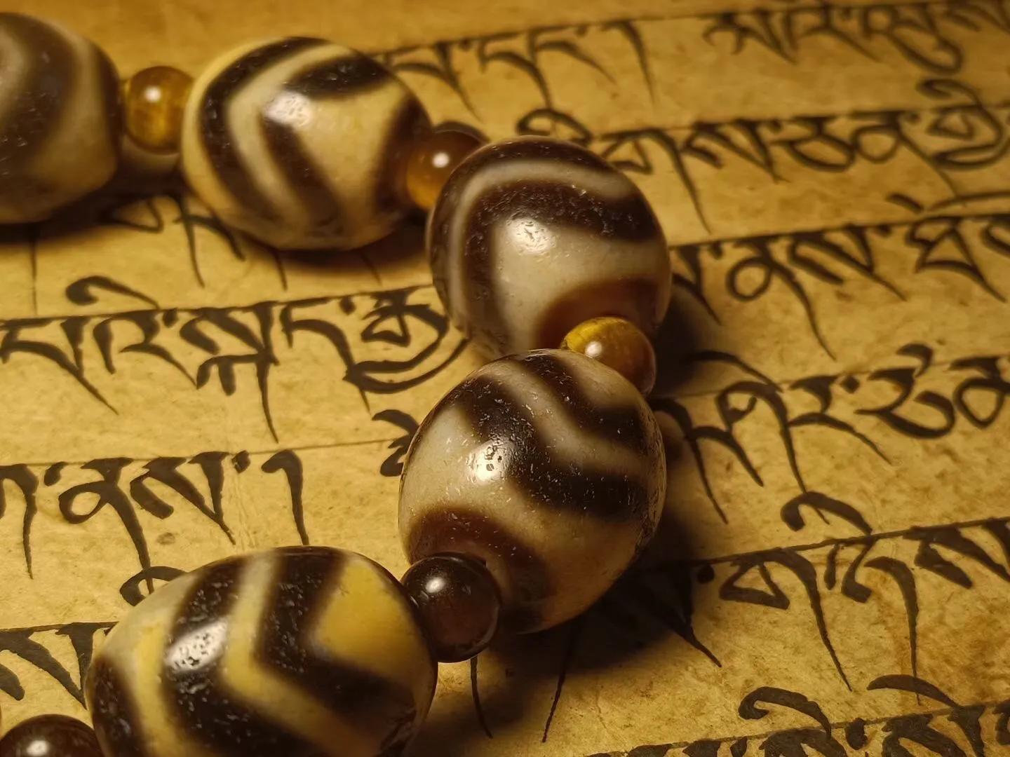 什么样的天降石天珠有收藏价值_天降石天珠与玛瑙天珠哪种好_带天降石天珠有啥好处